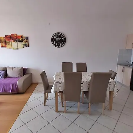 Lägenhet Zvone Omiš