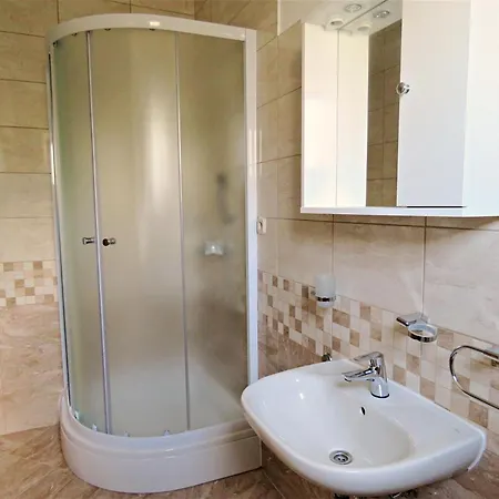 Zvone Lägenhet Omiš