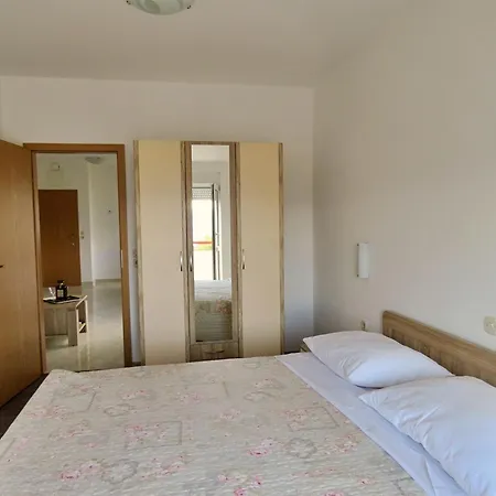 Lägenhet Zvone Omiš