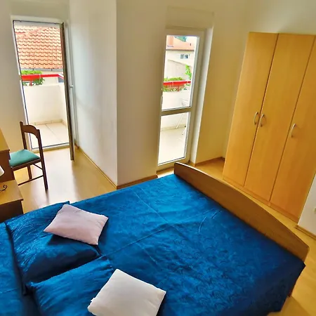 Zvone Lägenhet Omiš