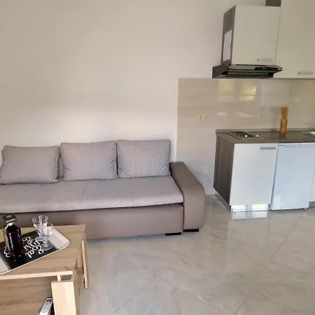 Zvone Lägenhet Omiš