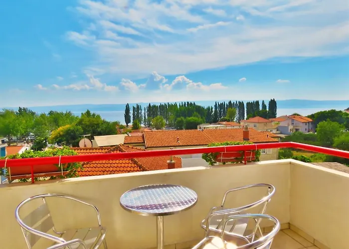 Zvone Apartamento Omiš